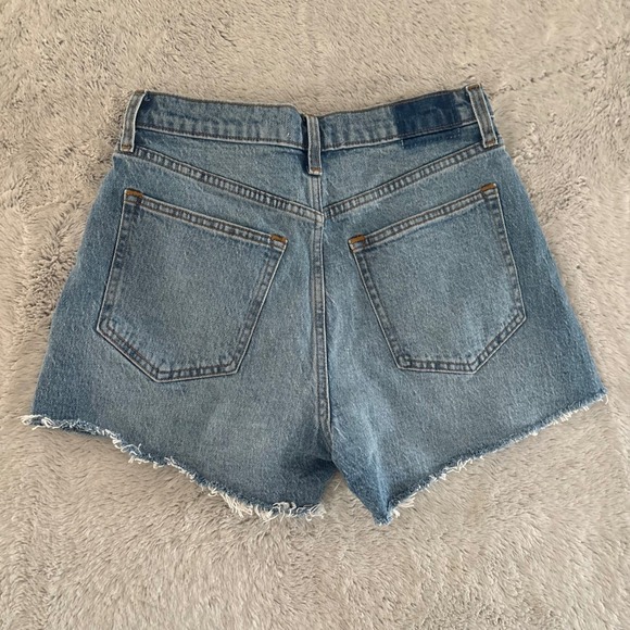 NEW Abercrombie Fitch High Rise 90s Relaxed Cutoff Jean Shorts Denim Women 27 - Picture 8 of 9